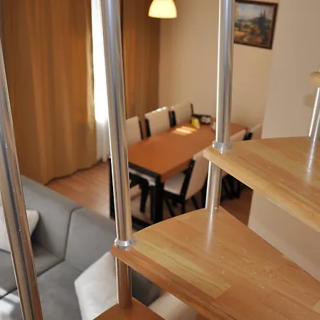 Aparthotel Esguven Apart