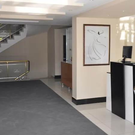 Apartahotel Esguven Apart *